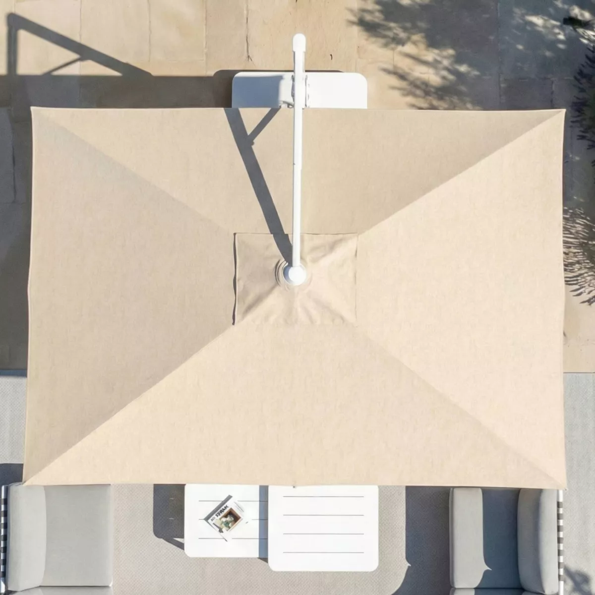 Ombrellone sporgente rettangolare in alluminio con base (3 x 4 m) Elyra Bianco e Beige
