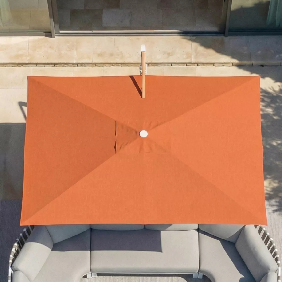 Ombrellone sporgente rettangolare in alluminio con base (3 x 4 m) Elyra effetto legno e Terracotta