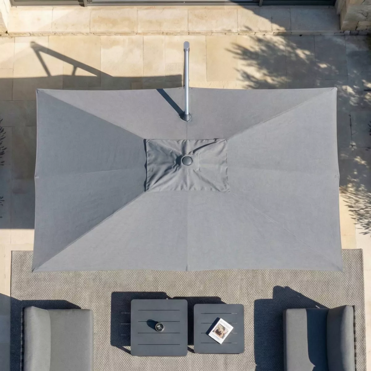 Ombrellone sporgente rettangolare in alluminio con base (3 x 4 m) Elyra Metallico lucido e Grigio