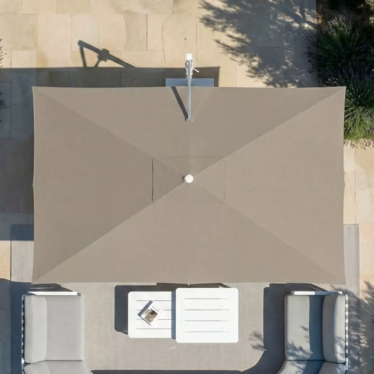 Ombrellone sporgente rettangolare in alluminio con base (3 x 4 m) Elyra Metallico lucido e Tortora