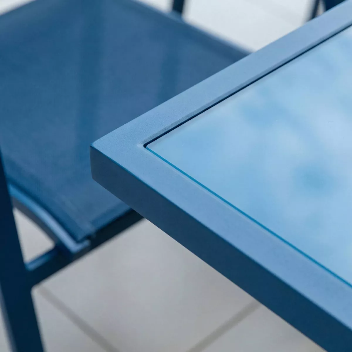 Table de jardin extensible en verre 12 places (200/320 x 100 cm) Murano Bleu pétrole