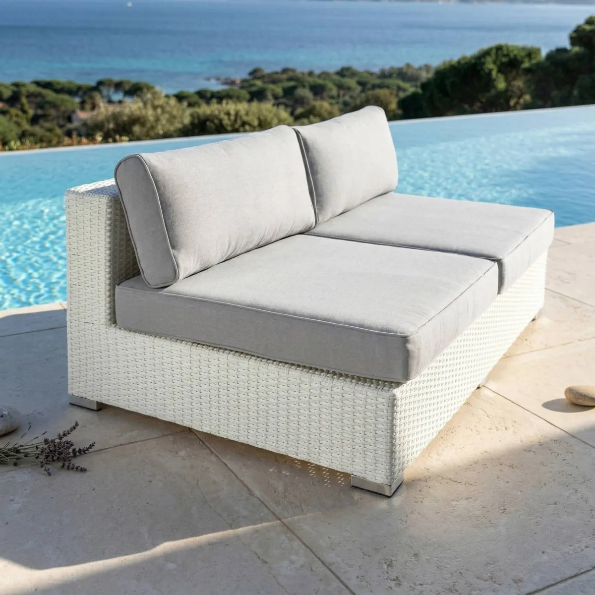 Divano da giardino in resina intrecciata 2 posti Palma Bianco e grigio