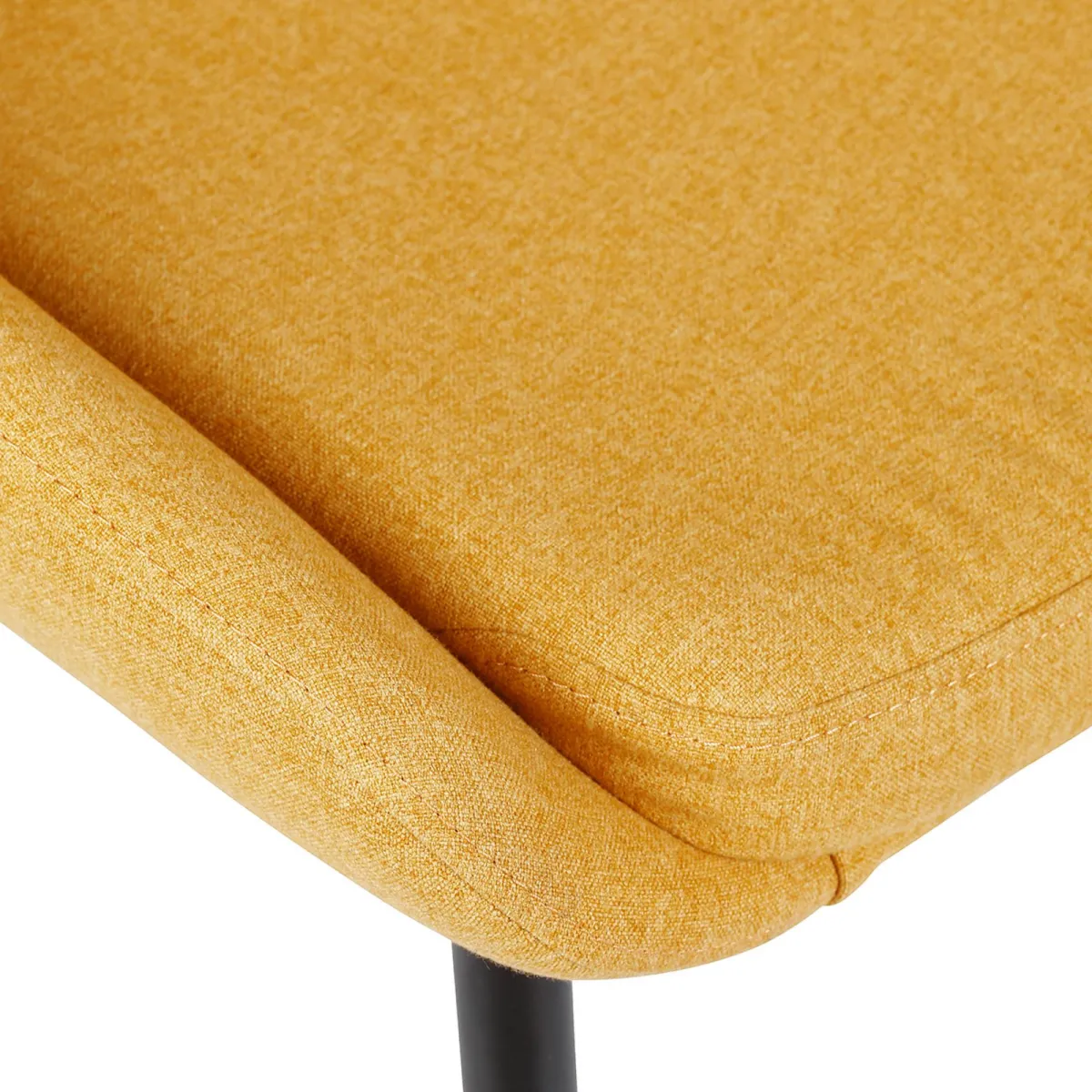 LOT DE 2  Chaise en tissu jaune moutarde - L x P x H : 48 x 55 x 84 cm BARI