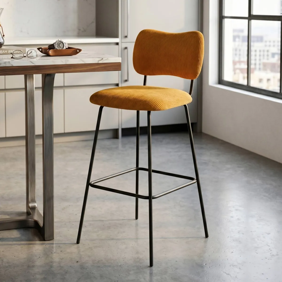 Sgabello da bar con schienale in velluto a coste (Altezza seduta 77cm) Orion Giallo ocra