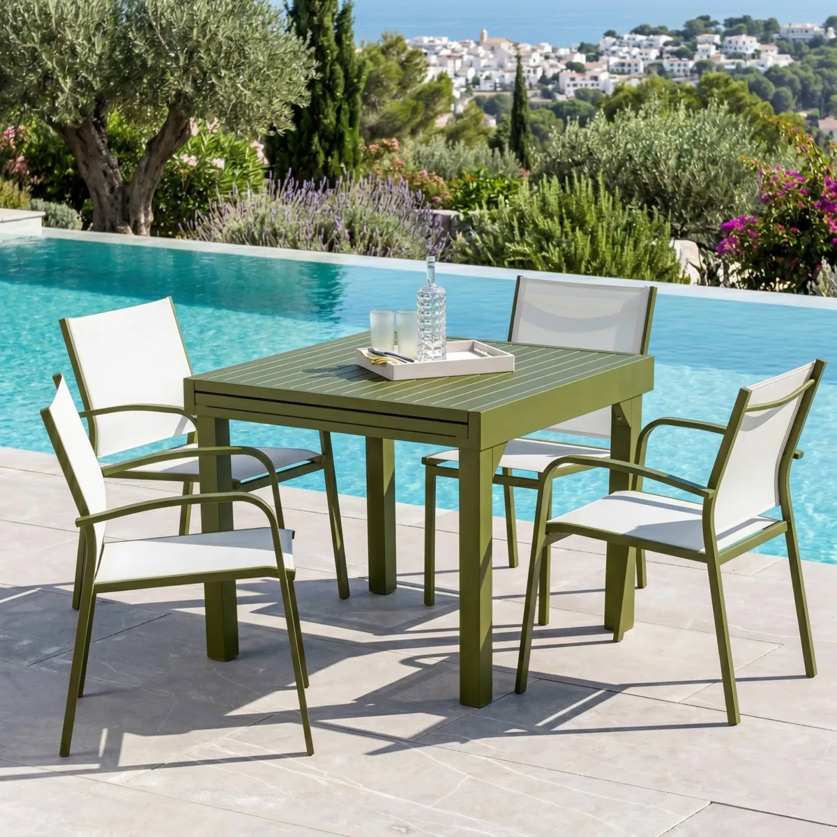 Table de jardin extensible en aluminium 8 places (90/180 x 90 cm) Murano Vert olive