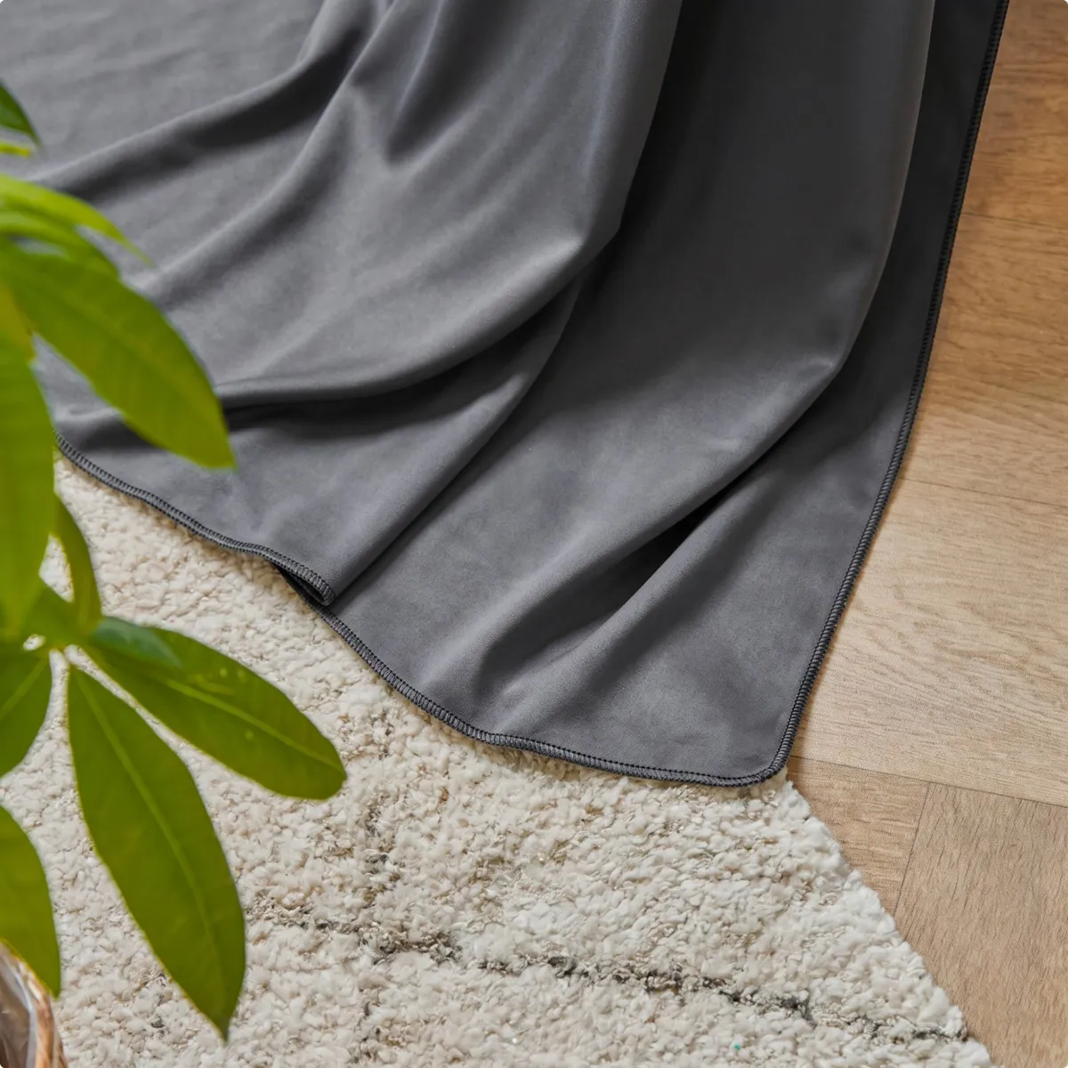 Tenda lyocell Tencel™ regolabile (140 x max 270 cm) Olivia Grigio granito