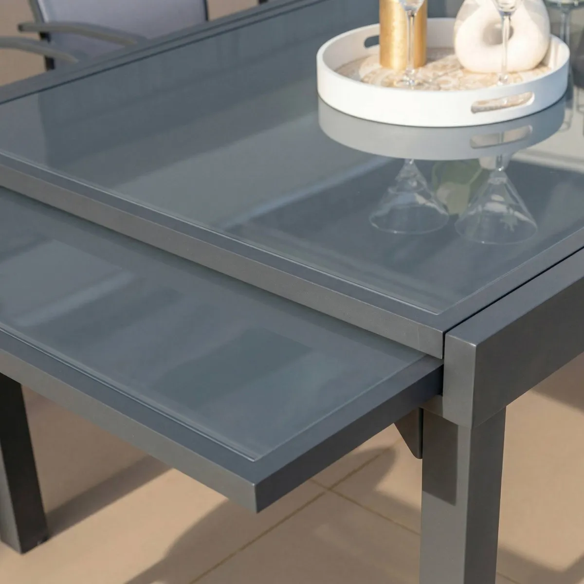 Table de jardin extensible 12 places en verre Murano (320 x 100 cm) - Anthracite 3