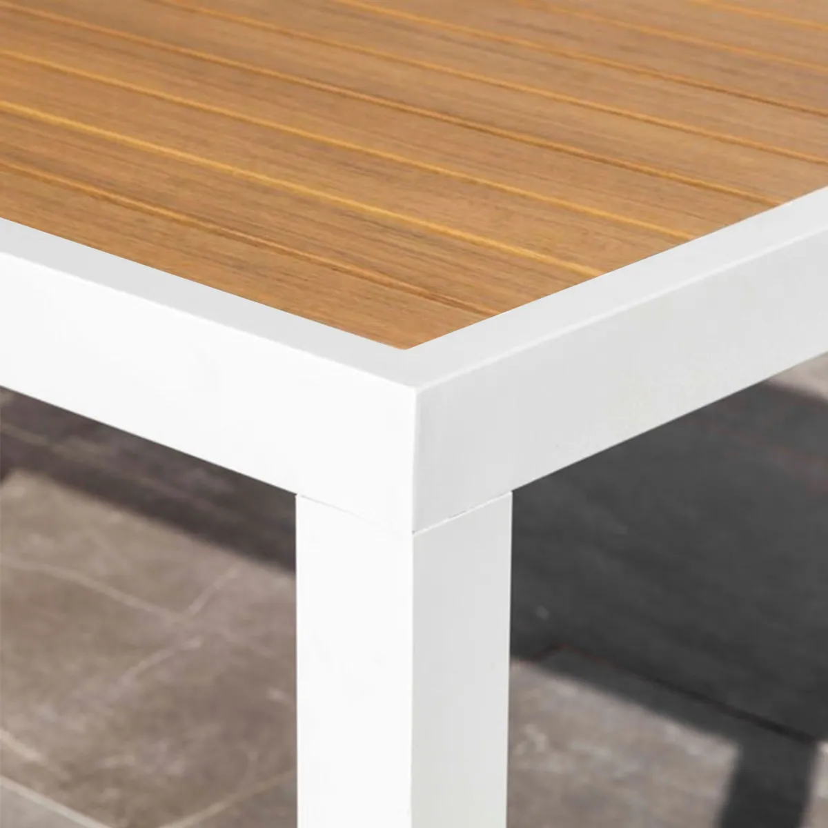 Table de jardin haute en aluminium 6 places effet bois (160 x H105 cm) Murano Blanc