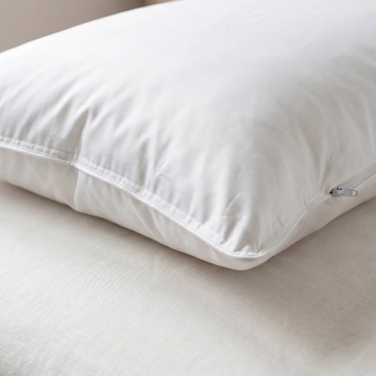 Almohada cuadrada (60 cm) memoria de forma Blanco 2