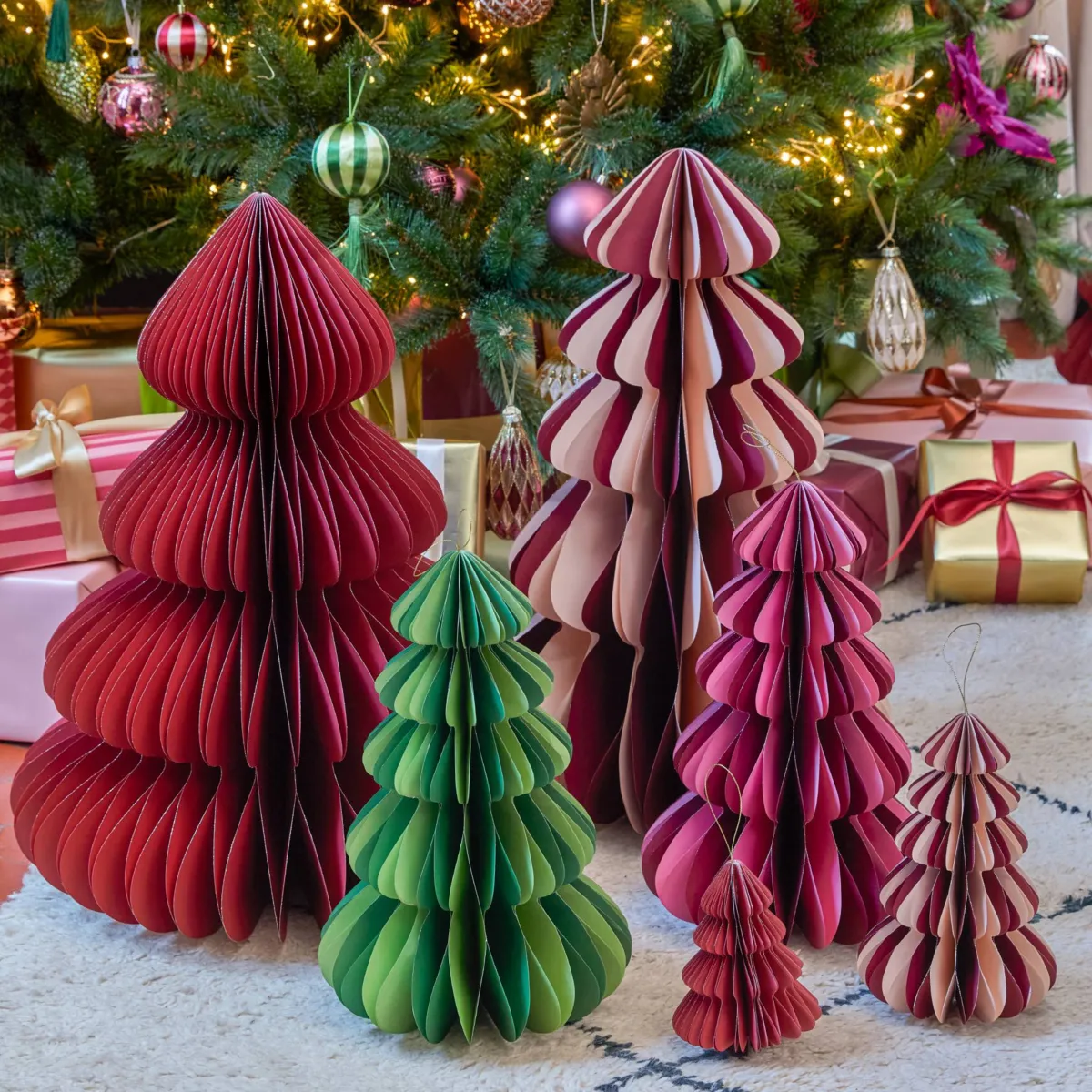 Albero di Natale in carta da appendere (H40 cm) chiusura Magnetica Rosso