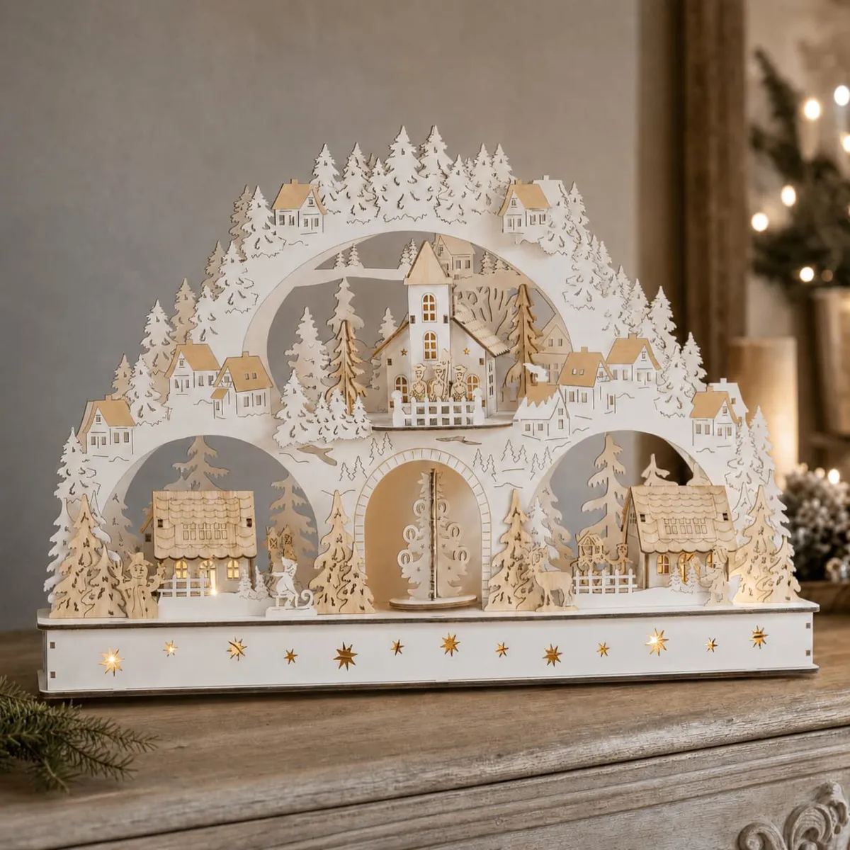 Villaggio di Natale in legno luminoso, musicale e animato a pile (H37 cm) Il Borgo Incantato