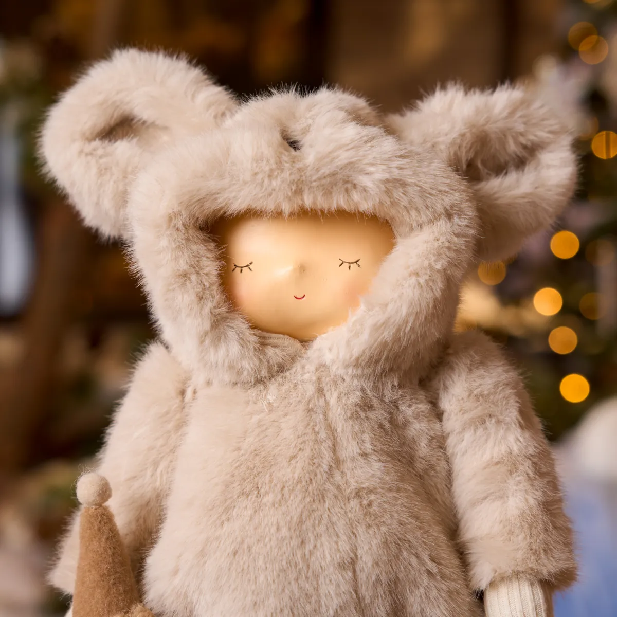 Bambola di Natale in pelliccia sintetica (H36 cm) Armand pigiama orso Crema
