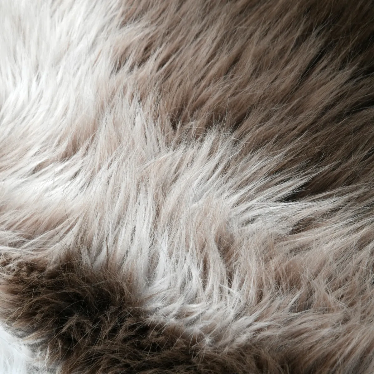 Tappeto in pelliccia sintetica (95 x 120 cm) Granon Marrone