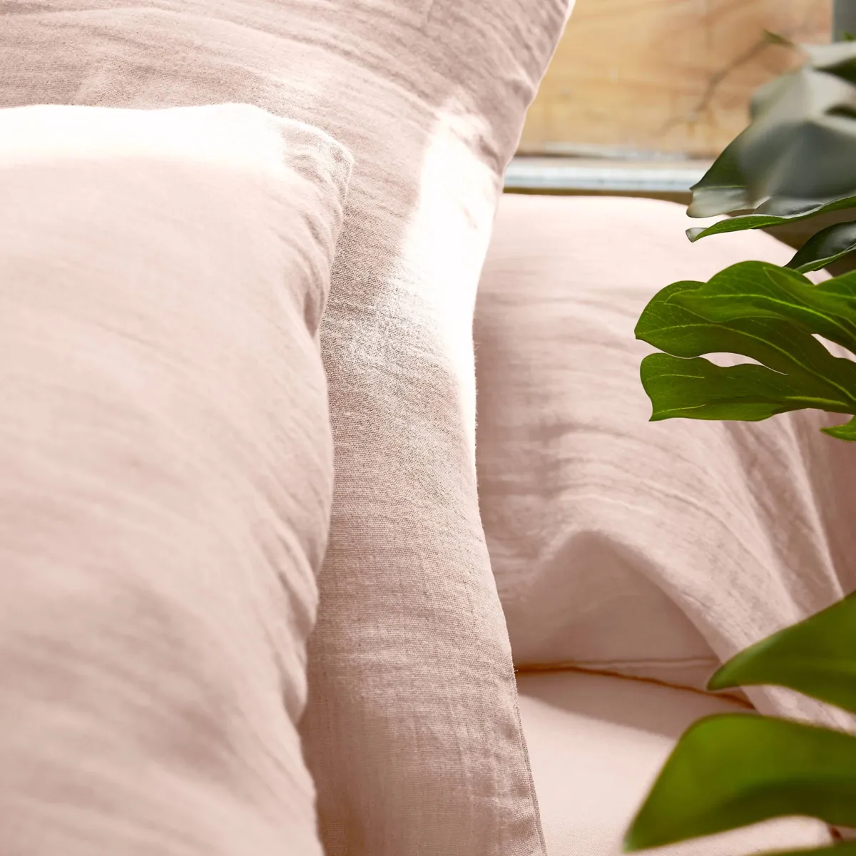 Drap housse gaze de coton (120 x 200 cm) Gaïa Rose poudré