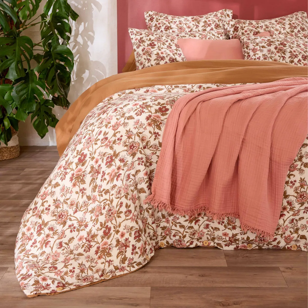 EM - Housse de couette réversible 240 x 220 cm Gaze de coton imprimée GAIA DAHLIA Camel