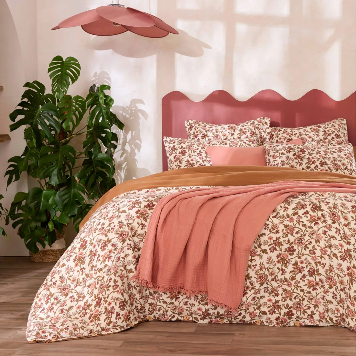 EM - Housse de couette réversible 200 x 200 cm Gaze de coton imprimée GAIA DAHLIA Camel