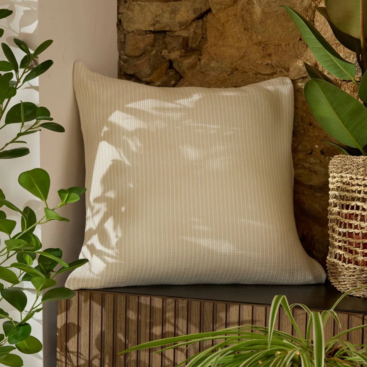Cuscino quadrato in garza di cotone trapuntata (50 x 50 cm) Oria Beige