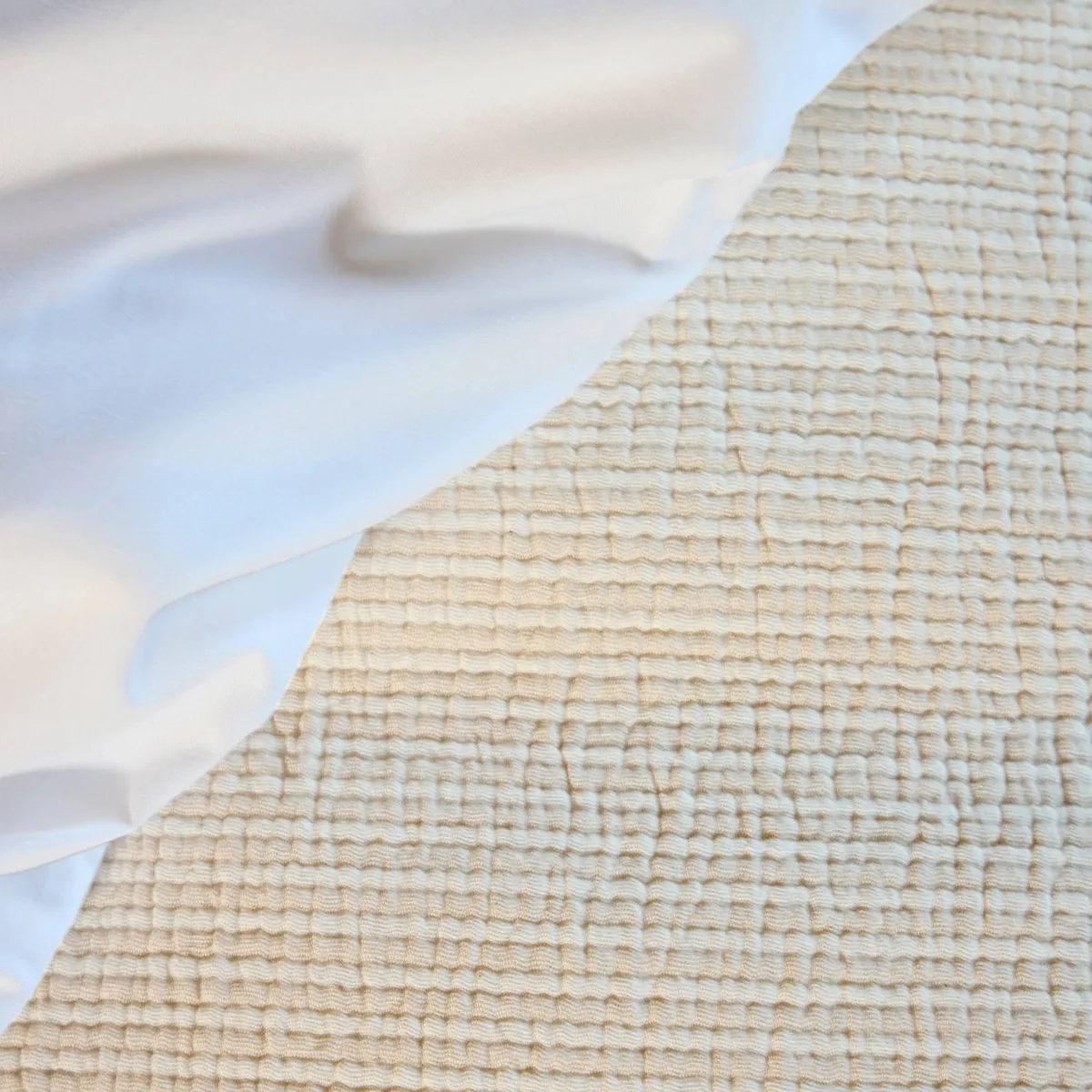 Copripiumino in garza di cotone trapuntata (140 x 200 cm) Oria Beige