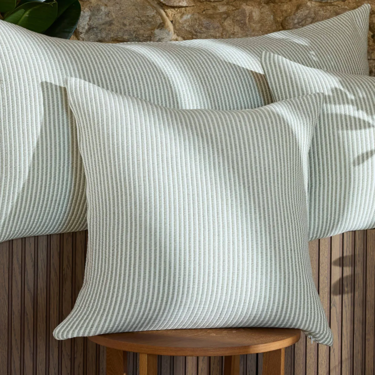 Cuscino quadrato in garza di cotone trapuntata (50 x 50 cm) Oria Verde rosmarino