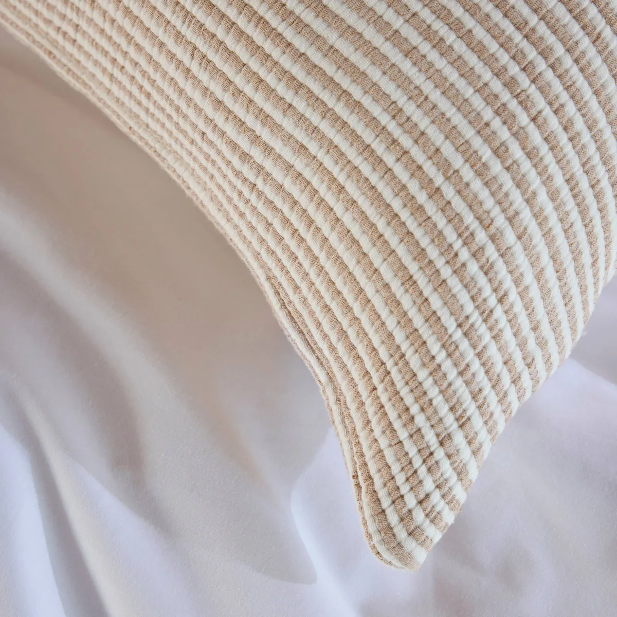 Cuscino rettangolare in garza di cotone trapuntata (55 x 110 cm) Oria Corda