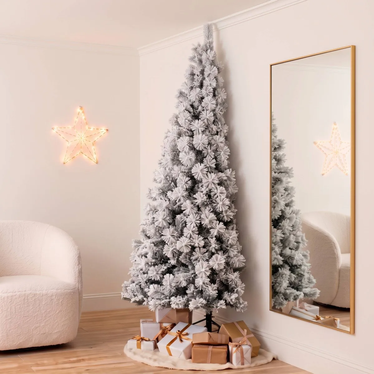 Mezzo albero di Natale artificiale (H240 cm) Edmonton Verde innevato