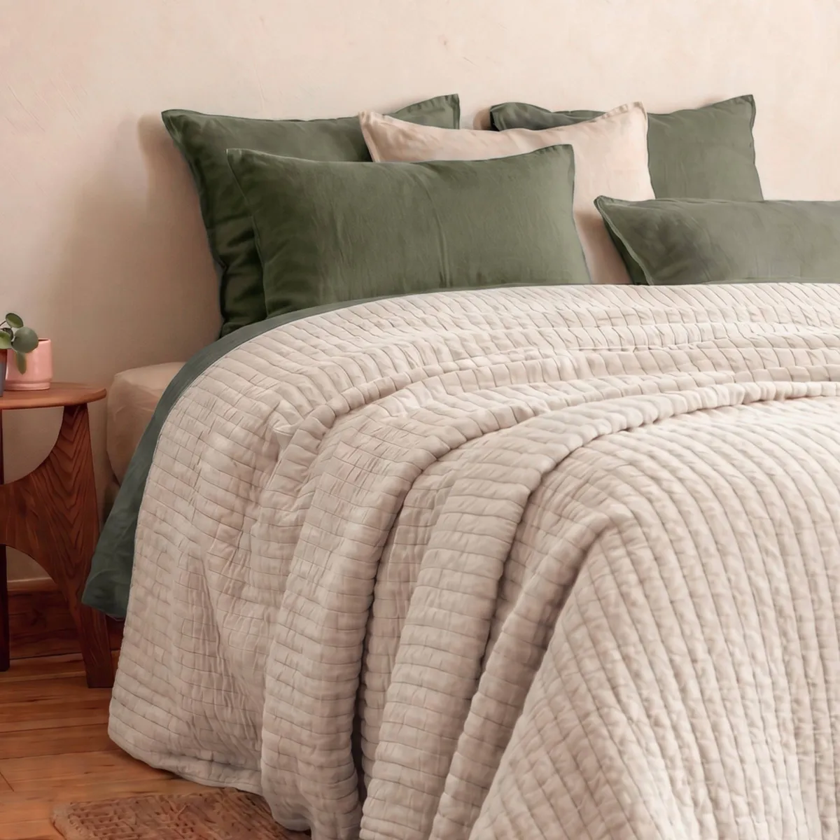 Copriletto trapuntato in cotone (260 x 240 cm) Mira Beige
