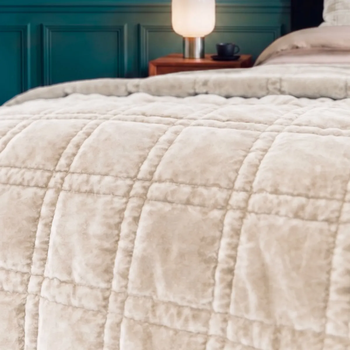 Copriletto in velluto a coste (240 x 220 cm) Livia Beige