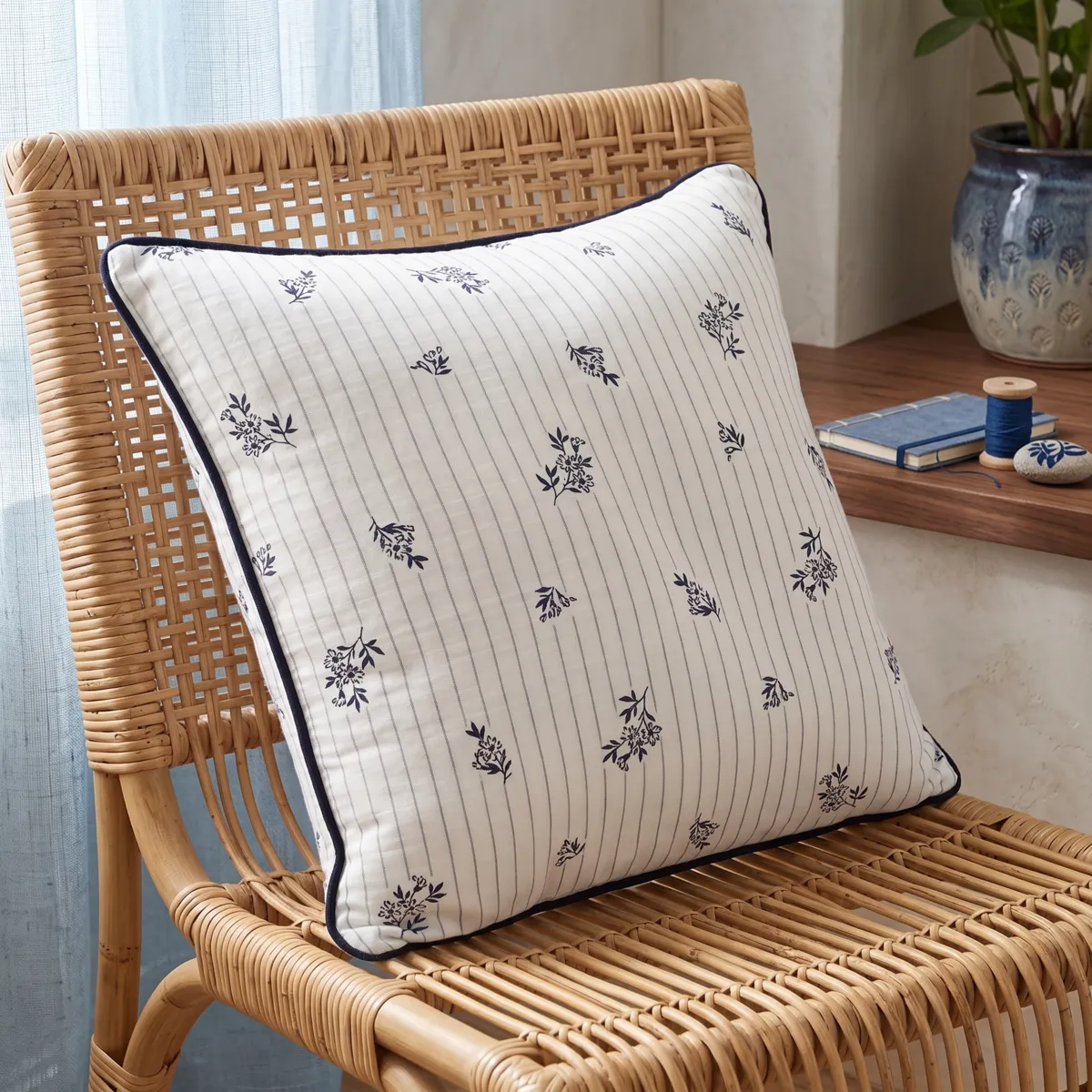 Cuscino Quadrato in Garza di Cotone (45 x 45 cm) Gaïa Iris Blu
