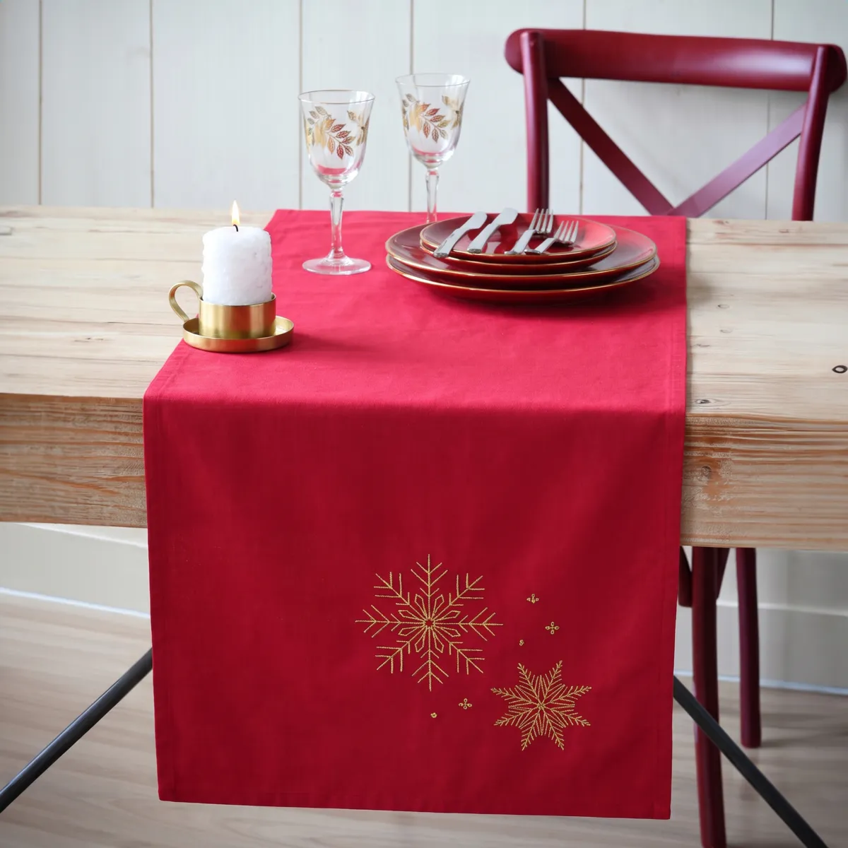 Runner da tavolo in cotone Natale (150 cm) Clark Rosso