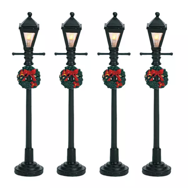 Lemax tilbeh�r (H10 cm) S�t med 4 batteridrevne lygtep�le