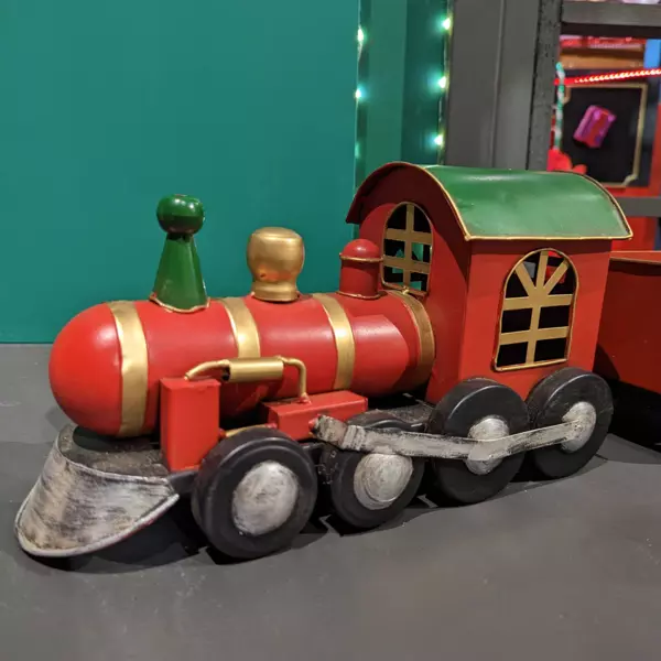 Weihnachtszug mit Wagen