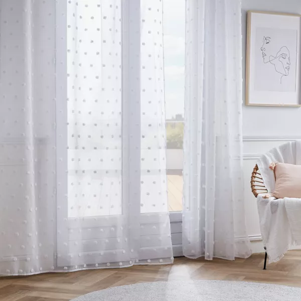 Visillo con pompones y ojales (180 x 240 cm) Emie Blanco
