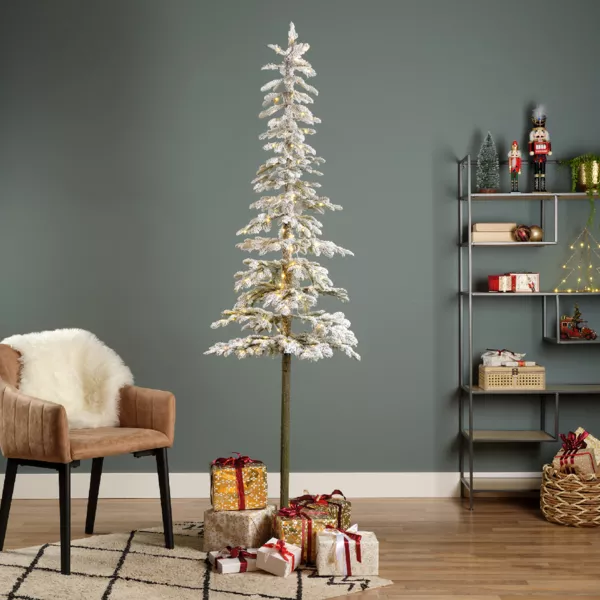 Verlichte kunstkerstboom 200 LED H210 cm Sierra besneeuwd groen