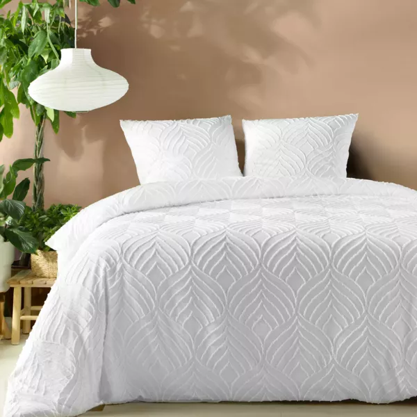 Housse de couette et deux taies microfibre tuft�e (240 x 220 cm) Heltie Blanche