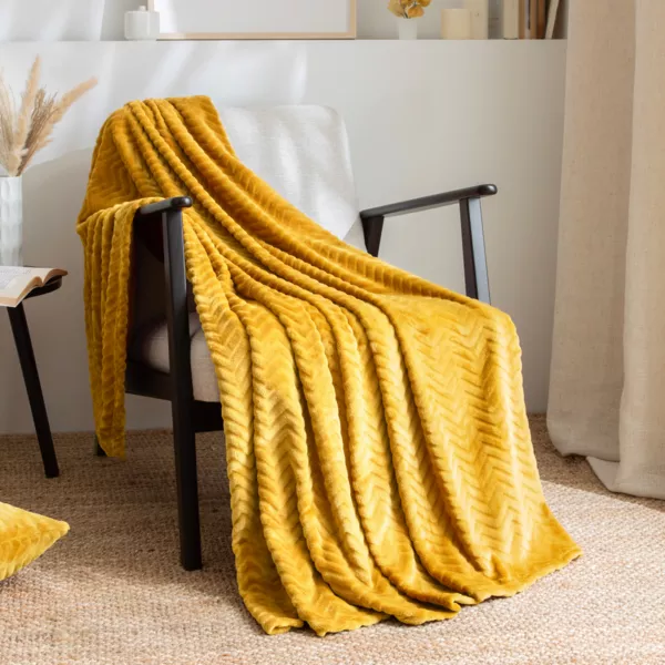 Plaid doux flanelle (125 x 150 cm) Zag Jaune moutarde