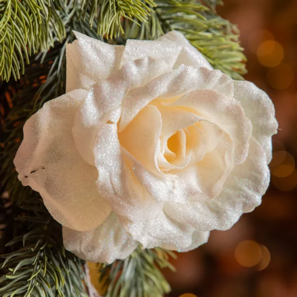 Dekorativ blomst på klemme (D12 cm) Funklende Creme