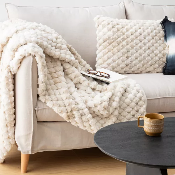 Coj�n rectangular de pelo sint�tico (38 x 58 cm) Adriel Beige