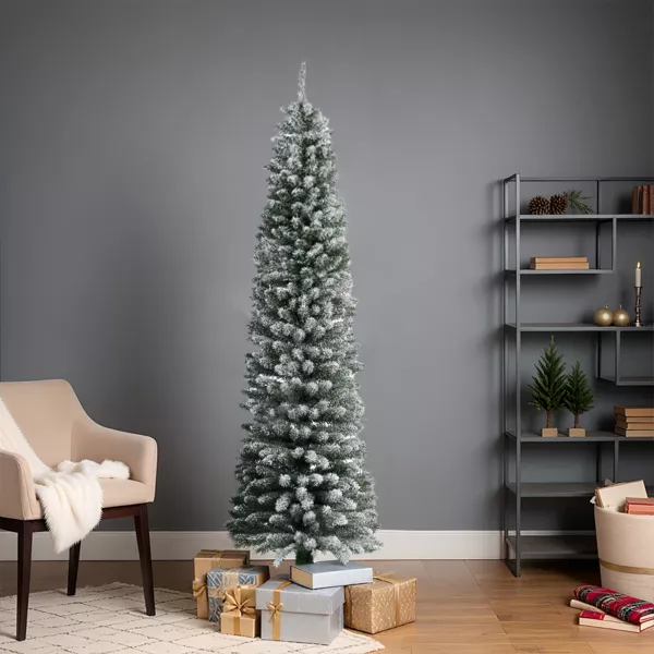 K�nstlicher Weihnachtsbaum Narrow H180 cm Gr�n verschneit