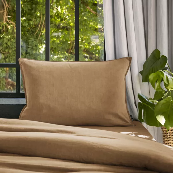 Taie d'oreiller rectangulaire lyocell Tencel� lav� (50 x 70 cm) Olivia Camel