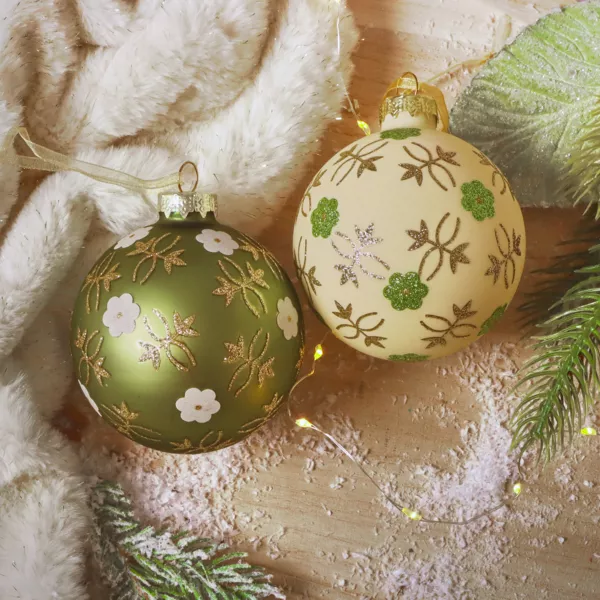 Set von 12 Weihnachtskugeln aus Glas (D80 mm) Blumen Natur Matcha-Gr�n und Wei�