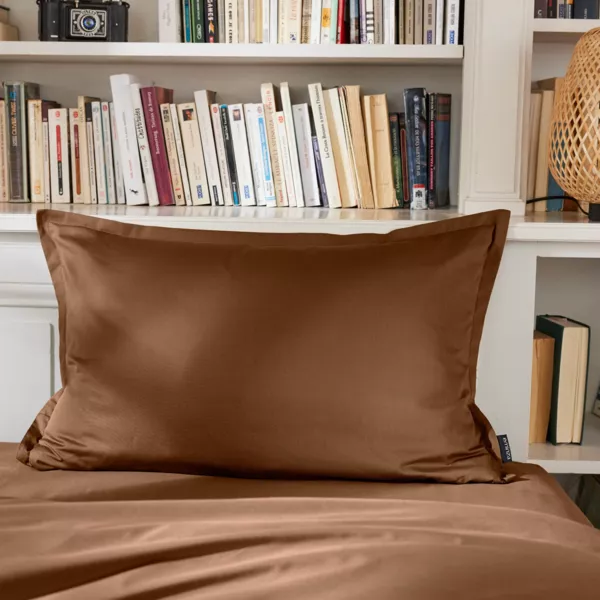 Federa rettangolare percalle di cotone (50 x 80 cm) Cali Marrone cioccolato