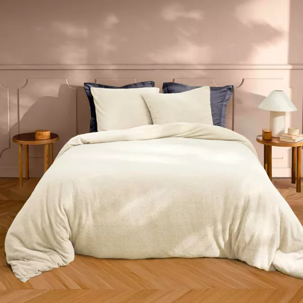 Housse de couette et deux taies d'oreiller bouclette (240 x 220 cm) Helena Ecru