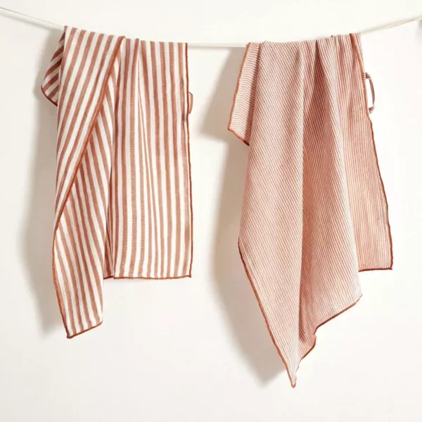 Set aus 2 Baumwoll-Gaze Handt�chern (50 x 70 cm) Ga�a gestreift Apricot