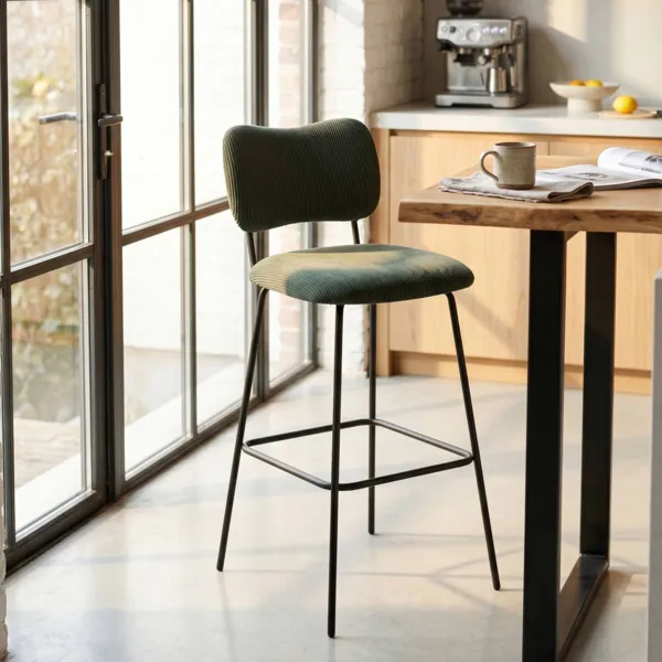 Taburete de bar con respaldo de terciopelo acanalado (Asiento 67cm) Orion Verde oscuro