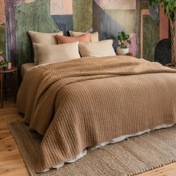 Copriletto trapuntato in cotone (260 x 240 cm) Mira Camel