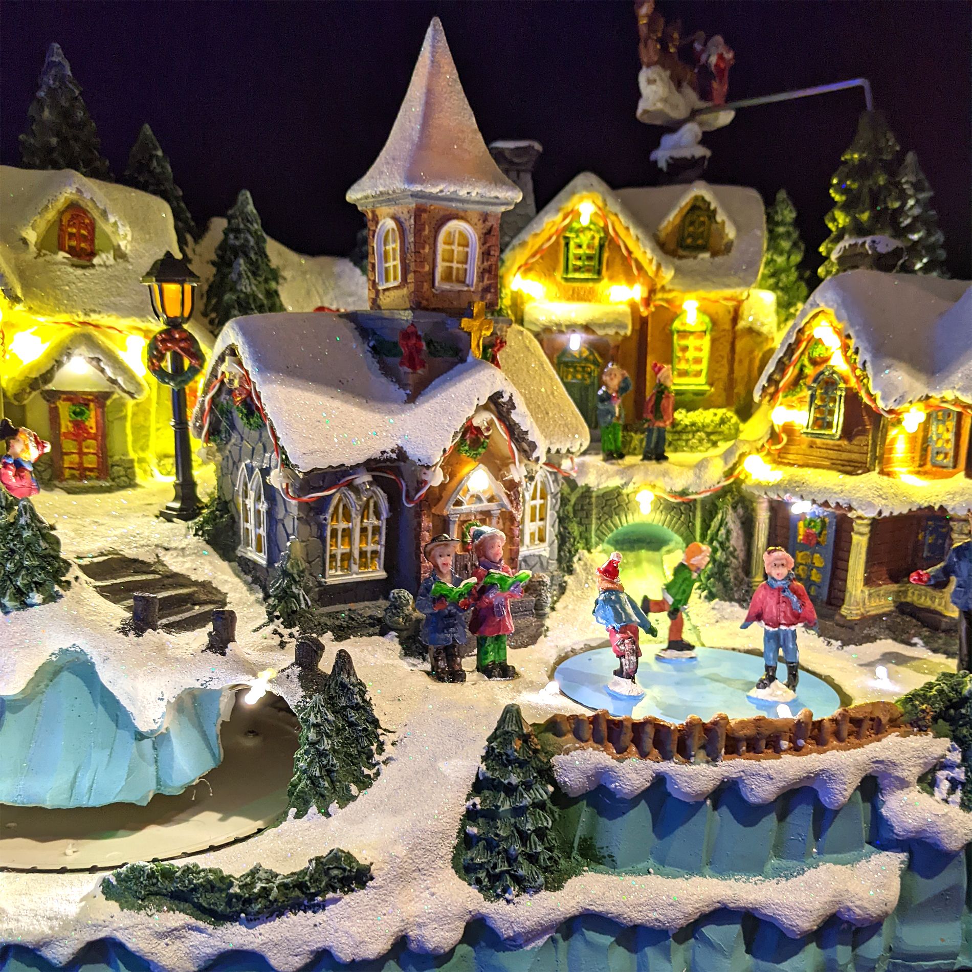 Village de Noël lumineux et musical Enneigé