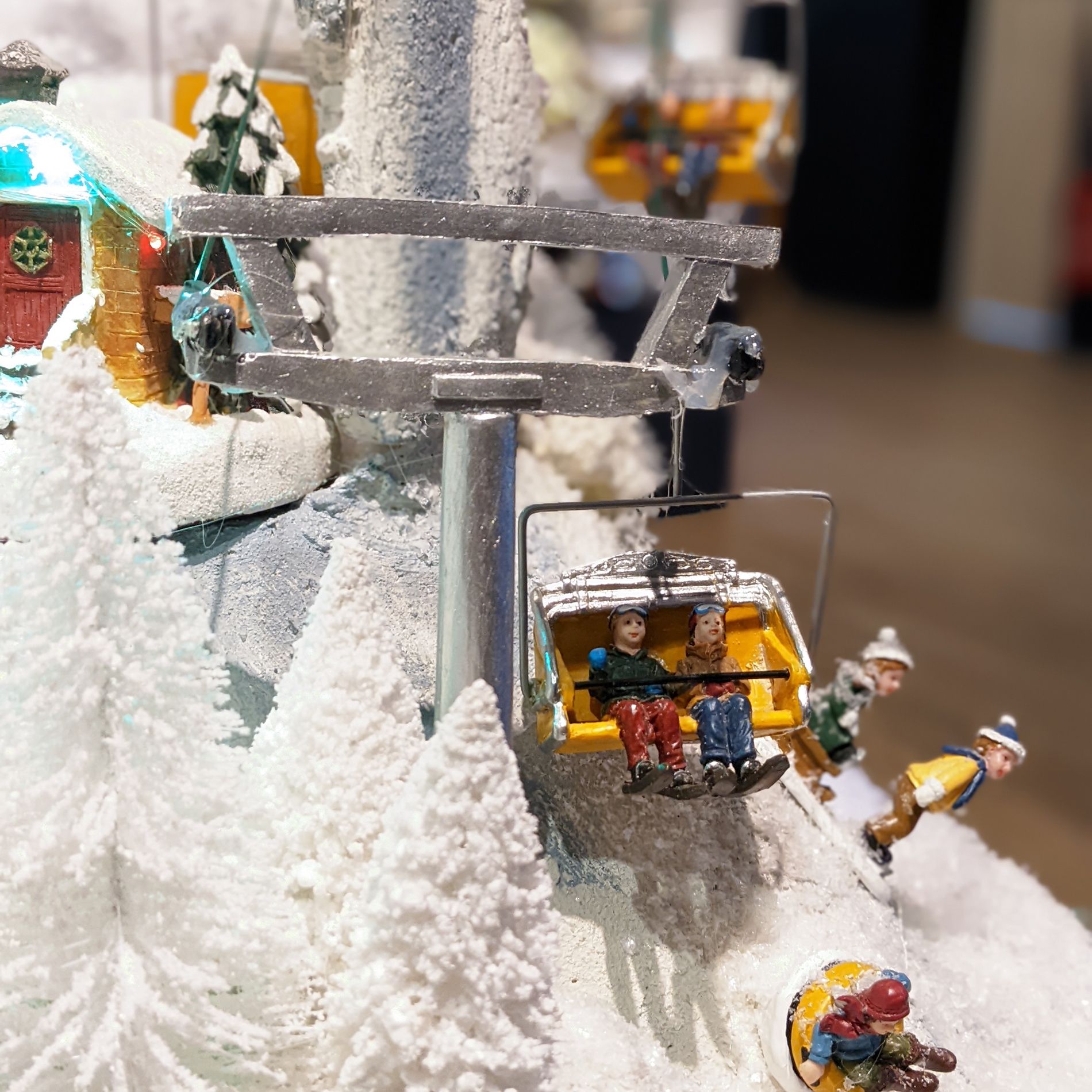 4 Jouets à Remonter De Noël - Père Noël, Bonhomme De Neige, Élan - Cadeau Mignon Pour Enfants