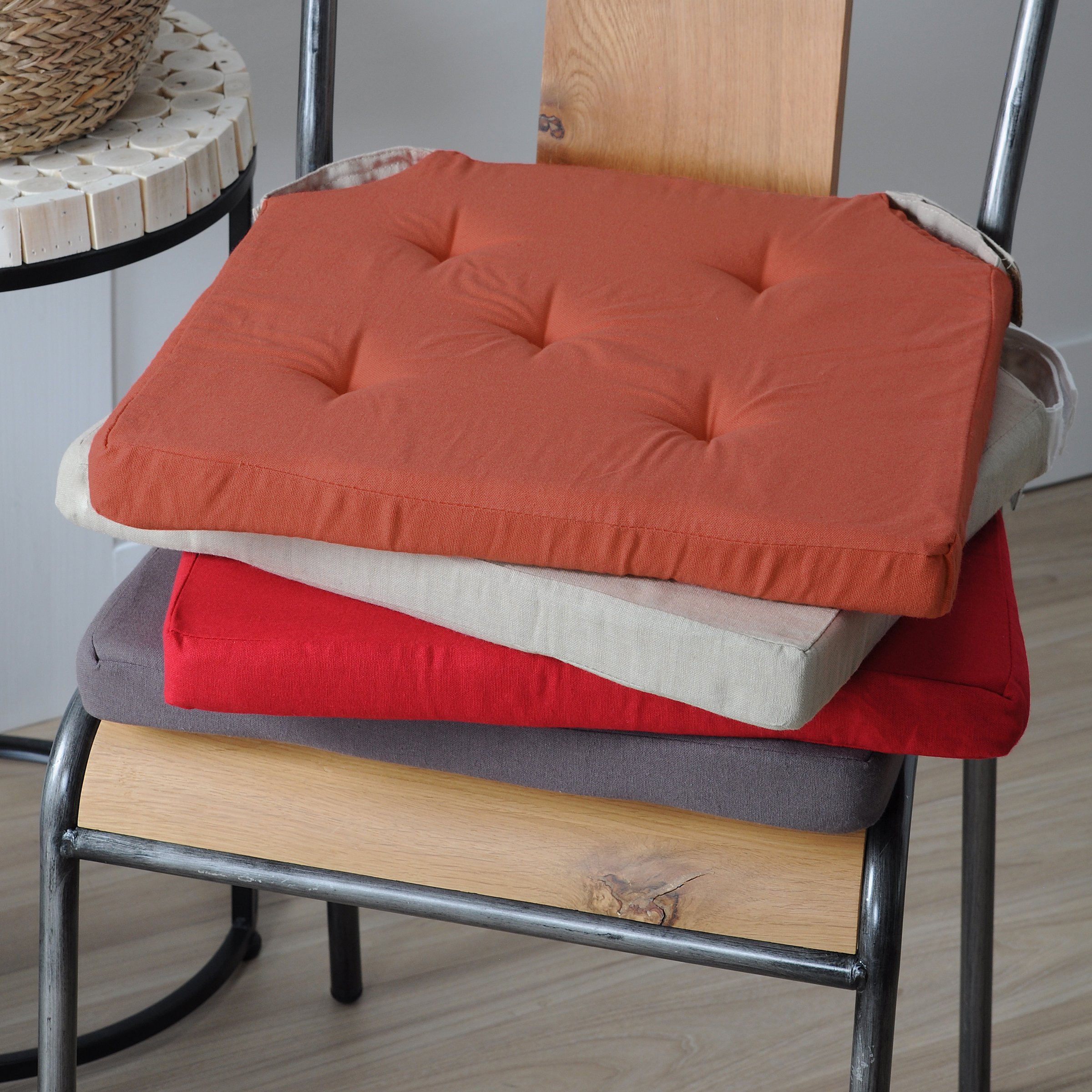 Galette de chaise carrée à rabats Béa Noir Charbon - Déco textile - Eminza