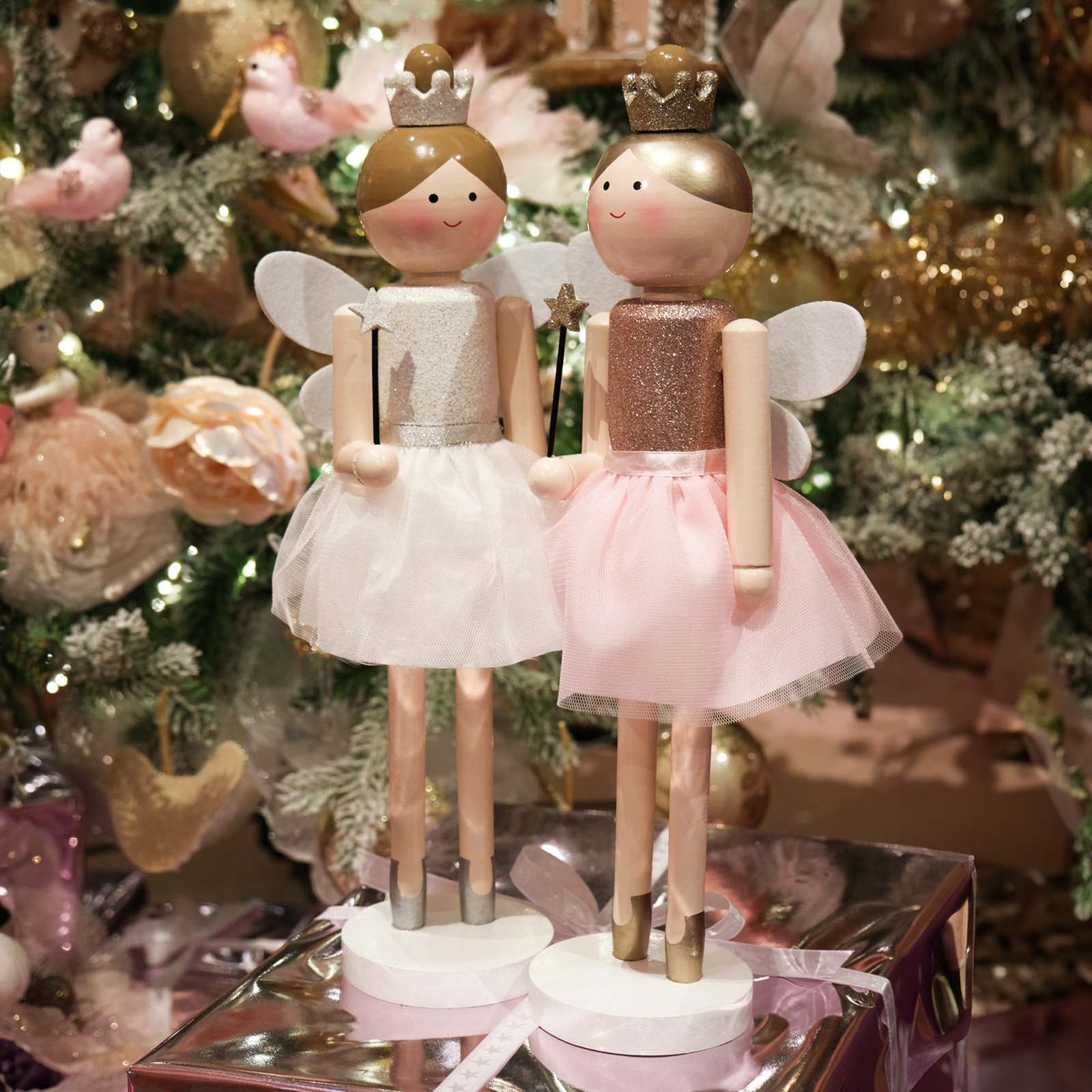 Lot De 5 Décorations De Noël Casse-noisette En Bois – Soldats Rouges Et Blancs à Suspendre Au Sapin (environ 12,5 Cm)